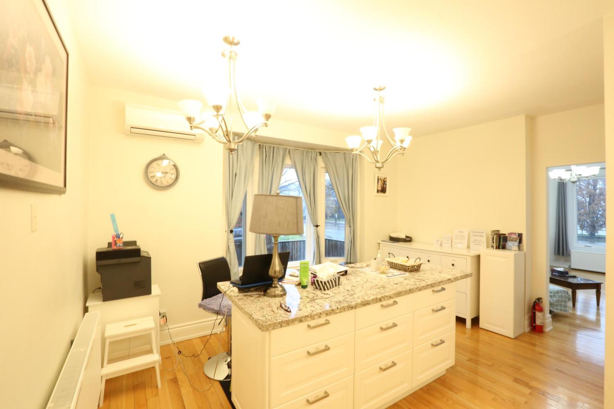 Xiao Wang Bed & Breakfast Toronto Exterior photo